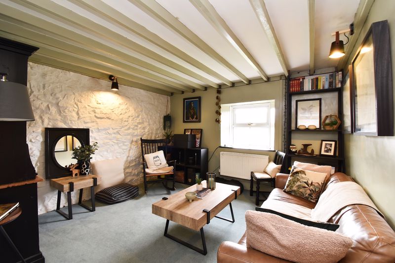 Sitting Room- click for photo gallery